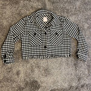 SO Black And White Pattern Cropped Shacket